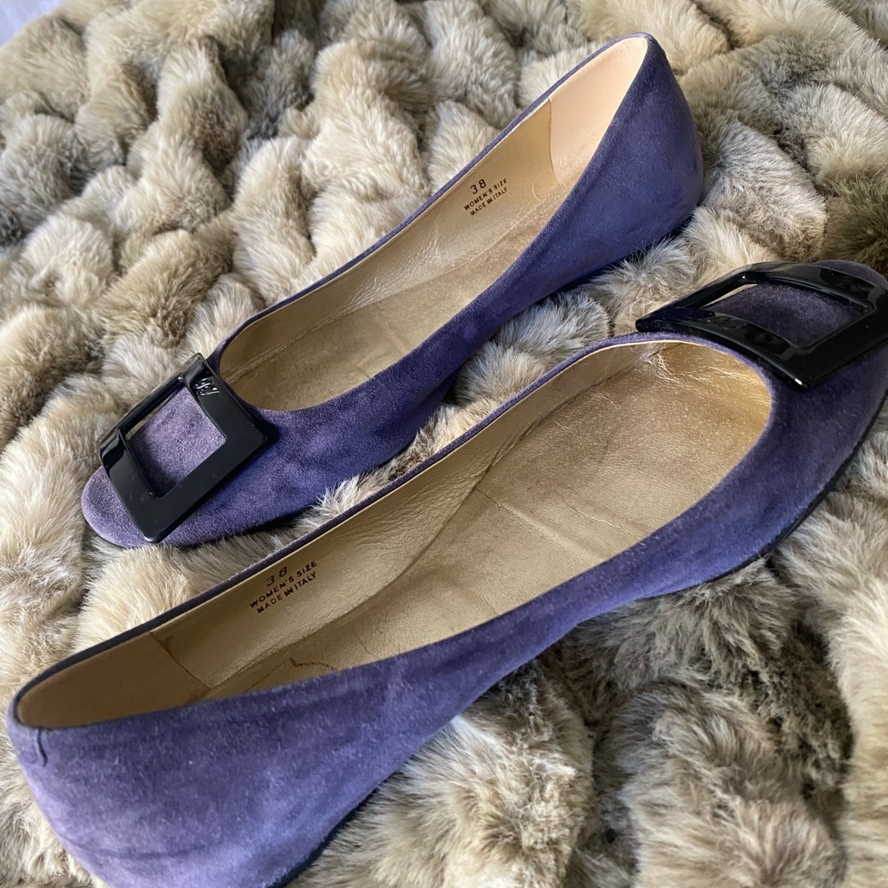 Roger Vivier Gommette Suede Ballet Flats - Picture 3 of 6